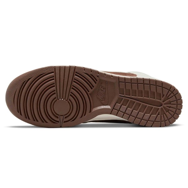 Nike Dunk High ‘Light Chocolate’