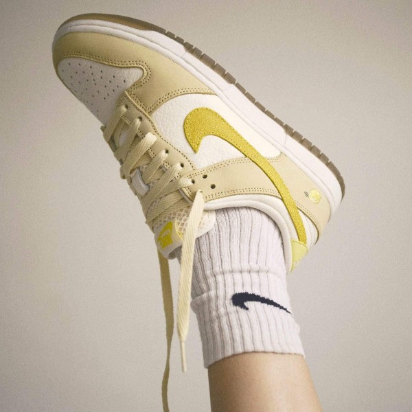 Nike Dunk Low Wmns 'Lemon Drop'